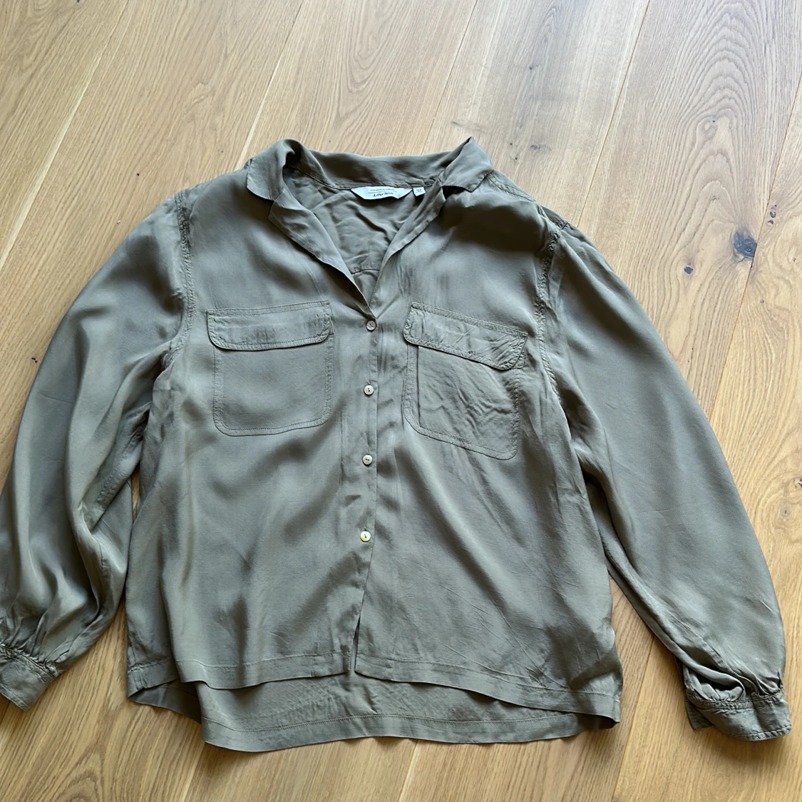 Viscose blus från & Other Stories, strl 38