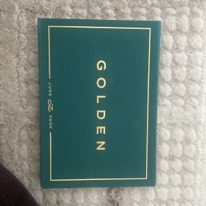 Golden jk album  - Säljer för 200+ frakt skriv endast om du är seriös innehåller allt