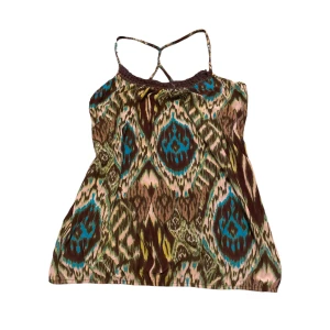 Mönstrat linne - Så fint mönstrat linne i bohemisk 2000-tal stil💚🤎✨ Skriv privat vid intresse eller frågor🫶🏻 Köp-nu funktionen går även bra att använda😊