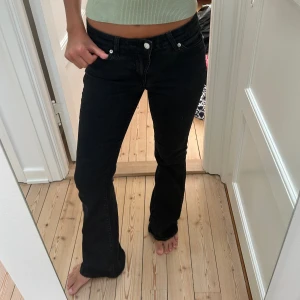 Svarta jeans från hunkydory - Storlek 28/32❤️
