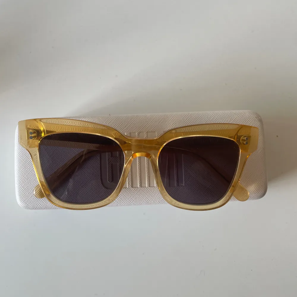 Säljer mina fina solglasögon från Chimi Eyewear i modellen 05🌼De är använda men i fint skick. Accessoarer.