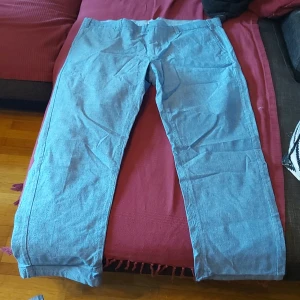 Tunna finbyxor - Tunna finbyxor från Dressman i en blandning av bomull/polyester.  Nyskick i storlek 38-30