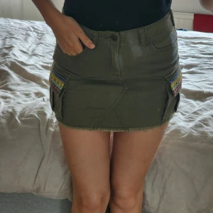 Kjol - Jätte söt kjol från bikbok i storlek xs men jag är s