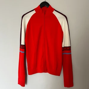 J.Lindeberg tracktop - Riktigt fet J.Lindeberg tracktop! Cond 9/10 Size S Nypris 1600  