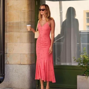 Adoore klänning - Superfin klänning från Adoore med lappar kvar! Storlek 36🌷🥰 Helt slutsåld på hemsidan.