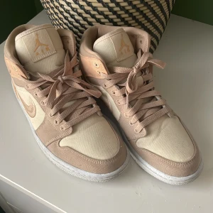 Nike Jordan air använda 2 ggr - Nyskick, hann ej användas innan dom blev för små.