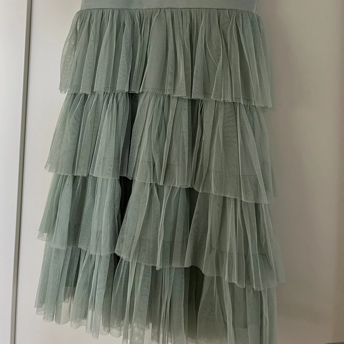 Mintgrön volang klänning - 90