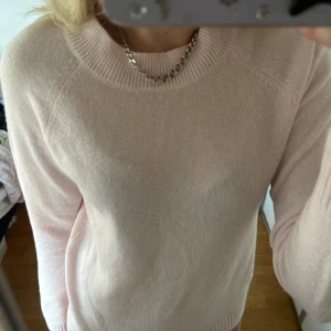 Stickad tröja - Snygg stickad tröja från Vero Moda i storlek S💕 Helt ny och aldrig använd 