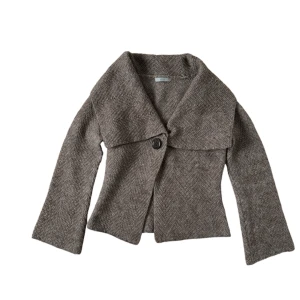 Kofta - UK12 men sitter som en S. Kontakta vid intresse <3