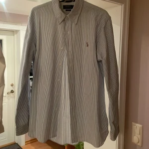 Ralp lauren Skjorta - Skick 9/10 Storlek Large men är slimfit  