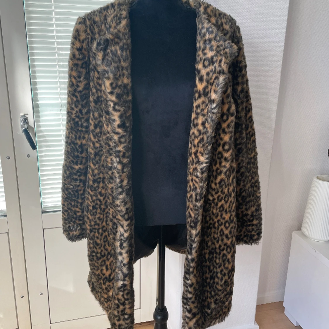 Leopard pälsjacka Kappahl strl L - 90