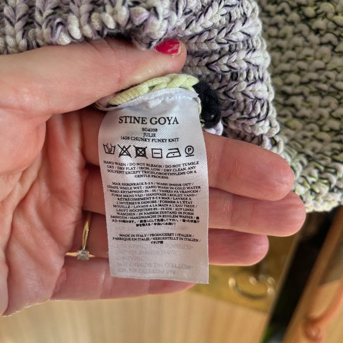 Stine Goya stickad tröja  - 91