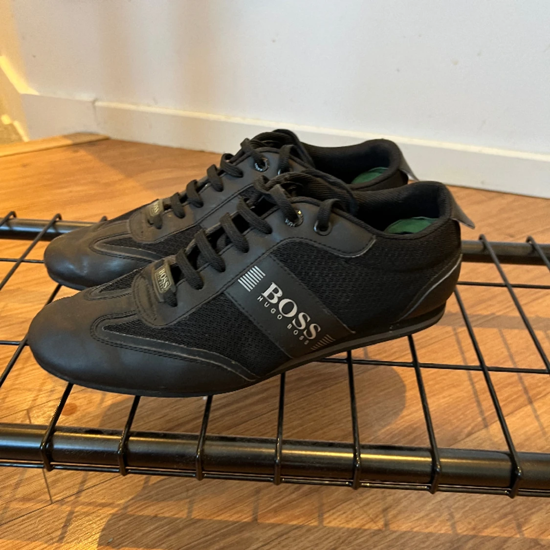 Boss finskor strl 39