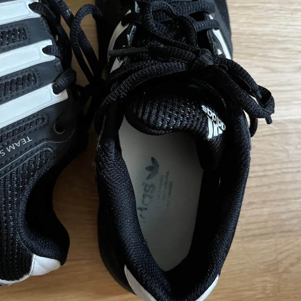 Adidas team Spezial i storlek 38🌟 så sköna och en unik variant av den populära modellen special🤙. Skor.
