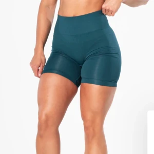Prime scrunch shorts - Prime scrunch shorts från Relode 💓 storlek s, köpta för 579kr +frakt! Använda 2 gånger, lite stora på mig som brukar ha xxs/xs💓 Säljer för 300kr 💓 
