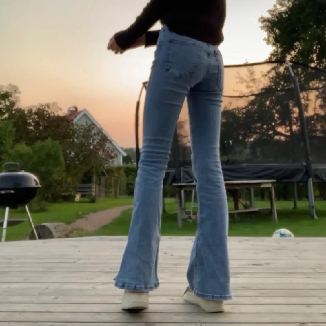 Bootcutjeans med slits