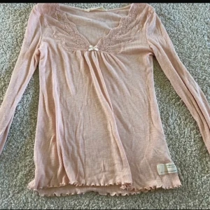 Odd Molly  - Jättesöt odd molly blus, använd en gång och i fint skick.  Skriv privat för fler bilder 💕💕