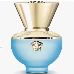 En helt ny Versace parfym 100ml (Versace - Dylan Turquoise Pour) aldrig använd. Nypris ligger på ungefär 900kr säljer denna för 400kr 