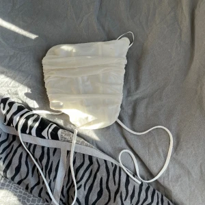 Korsett topp - Använd fåtal gånger, säljer då den inte kommer till andvändning men är jätte bekväm och skaver inte🩷