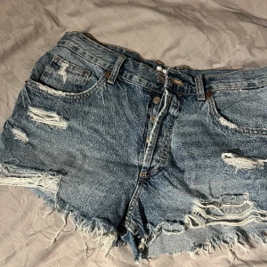 Zara jeans shorts  - superfint skick!  från Zara, köpt i somras💞 