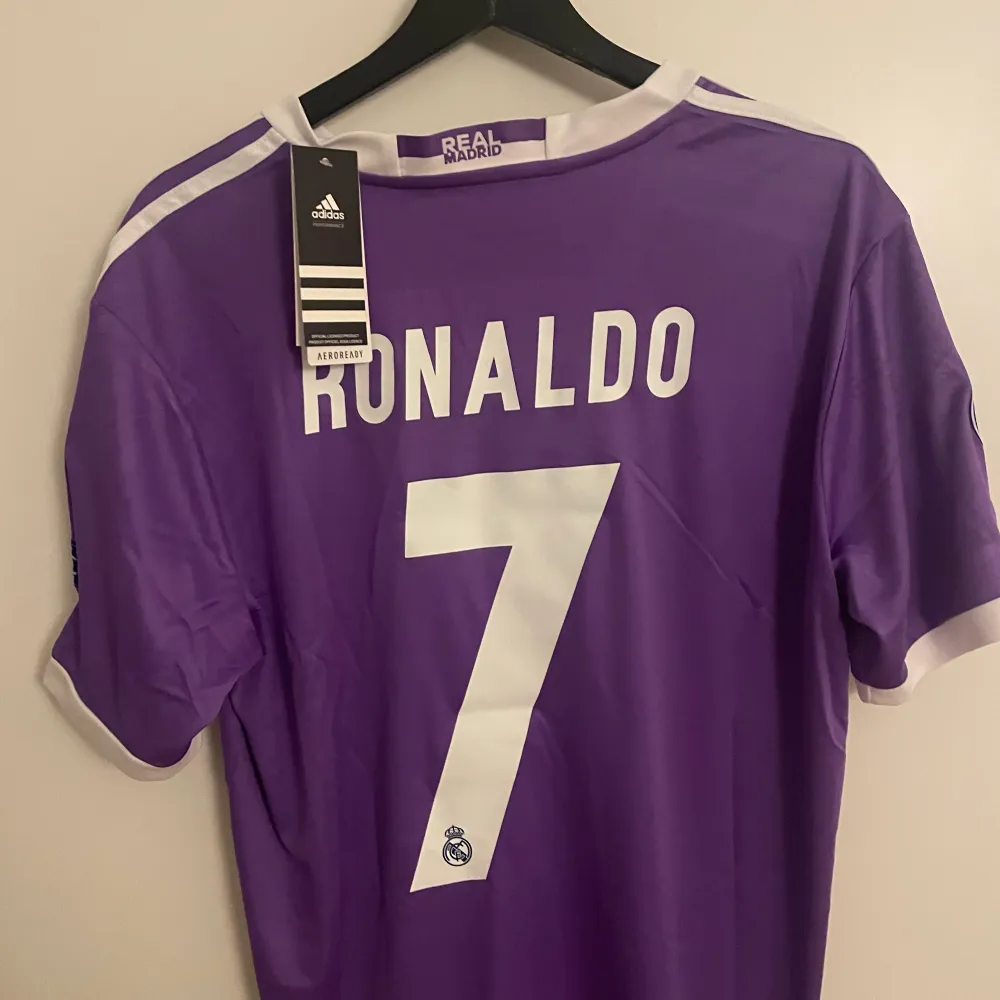 Real Madrid Cristiano Ronaldo tröja från 2017 Champions leauge finalen! Helt ny . T-shirts.