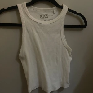 Vit topp🤍 - Skriv för fler bilder eller frågor🤍