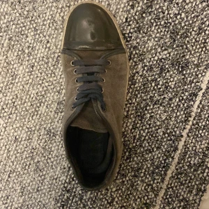 Lanvin olivgrön storlek 41/5 - Lanvin Olivgröna 