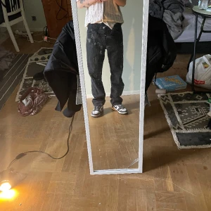 Levis 501 - Strl: W33 L30 Helt perfekt kondition och najs passform.