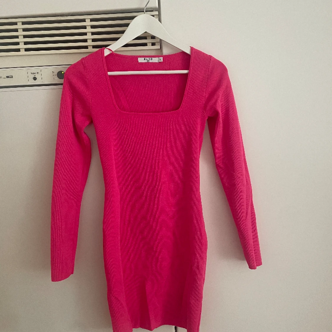 Rosa klänning från NA-KD