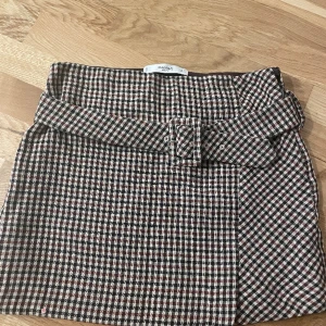 Kjol frå mango - Nytt utan prislapo