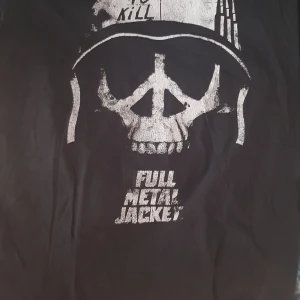 T-Shirt Full Metal Jacket - T-shirt med Full Metal Jacket tryck på front och rygg.