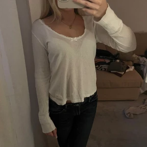 Tröja - Jättefin odd Molly tröja som är använd få gånger🤍🤍