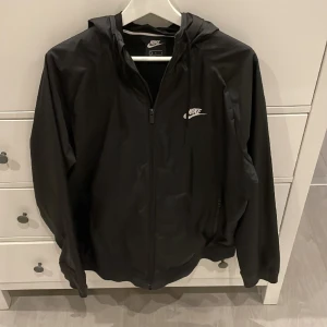 Nike windbreaker - En Nike windbreaker i nyskick