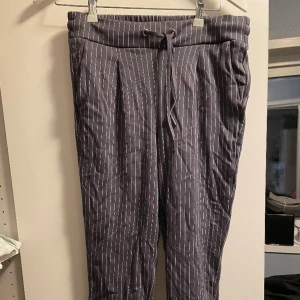 Kostymbyxor - Väldigt sköna och sitter bra 