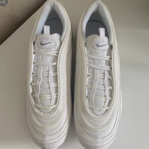 Nike Air Max 97 - Oanvända Nike Air Max 97 storlek 44. Inköpta för 2150kr