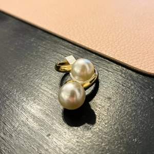 New, Gold plated, synthetic pearls with nice shine