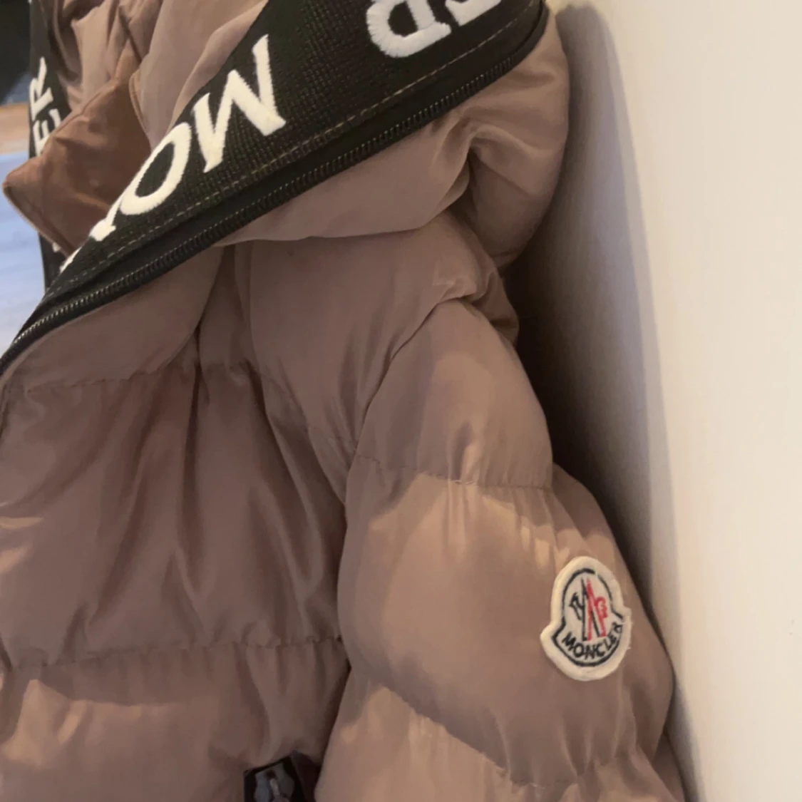 Moncler jacka  - 90