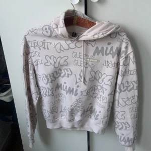 Hoodie H&M - Knappt använd, fint skick