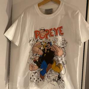 Helt ny och oanvänd Popeye Stussy tröja. Storlek M. För fler bilder kom privat.