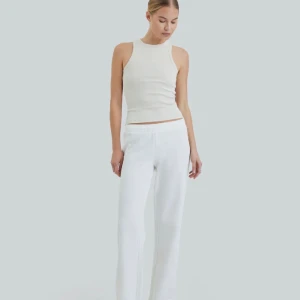 Bik bok linne - Vit linne från bik bok i nyskick, köpt för 189kr och säljs för 80kr, pris kan diskuteras.