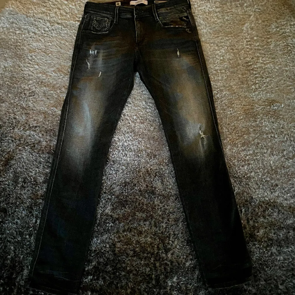 Replay jeans i modellen Anbass, | 10/10 skick inga defekter, nypris 1800 - storlek 30 i midja, 32 längd.. Jeans & Byxor.
