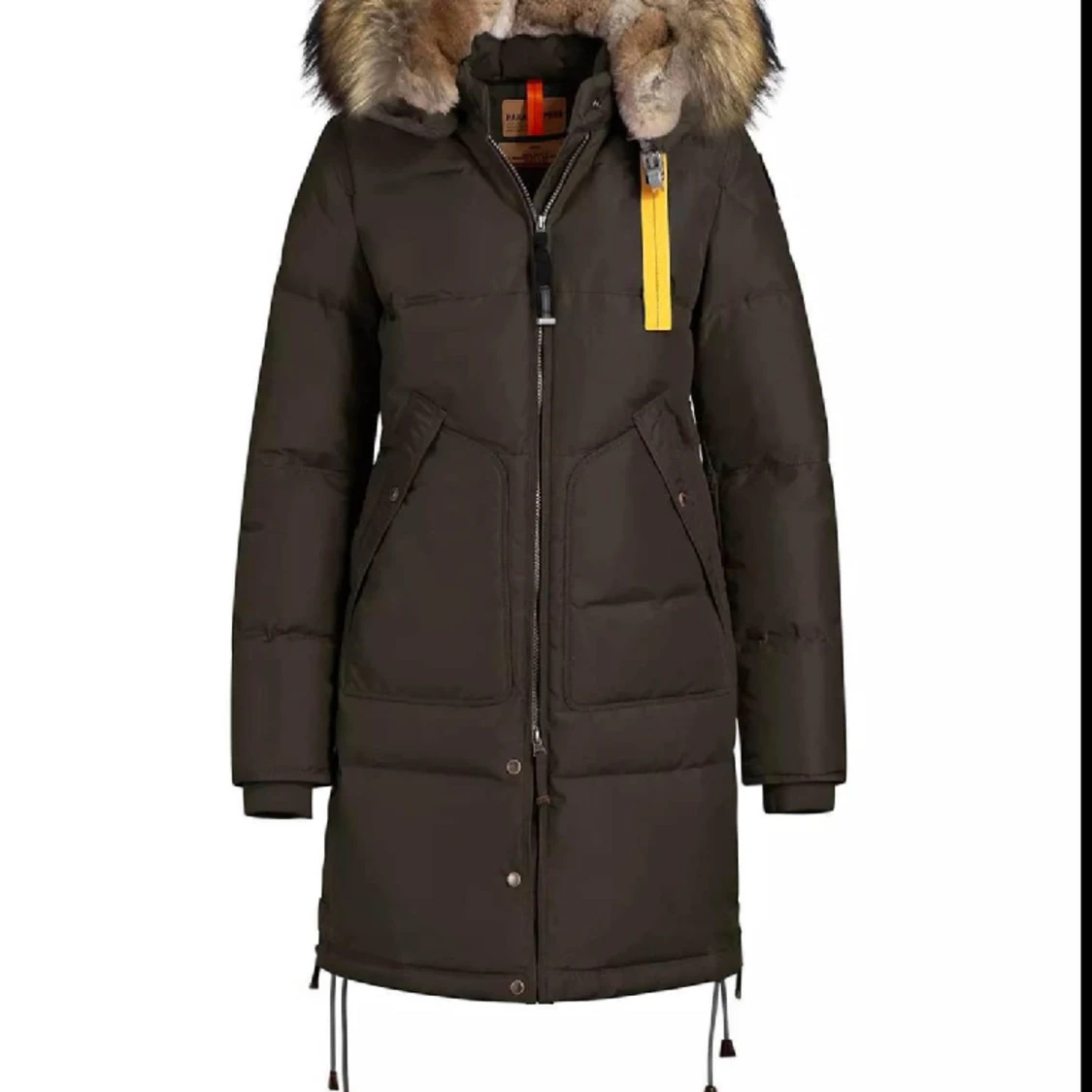 God skick para jumper i storlek L söker en ny ägare.  