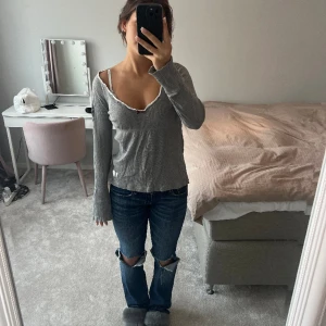 Odd Molly tröja - så söt tröja! står inte vilken storlek men jag har oftast storlek s, skulle säga att den är s/m