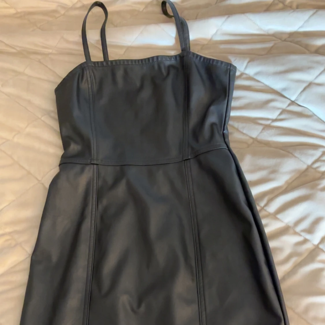 Bodycon klänning i fakeläder