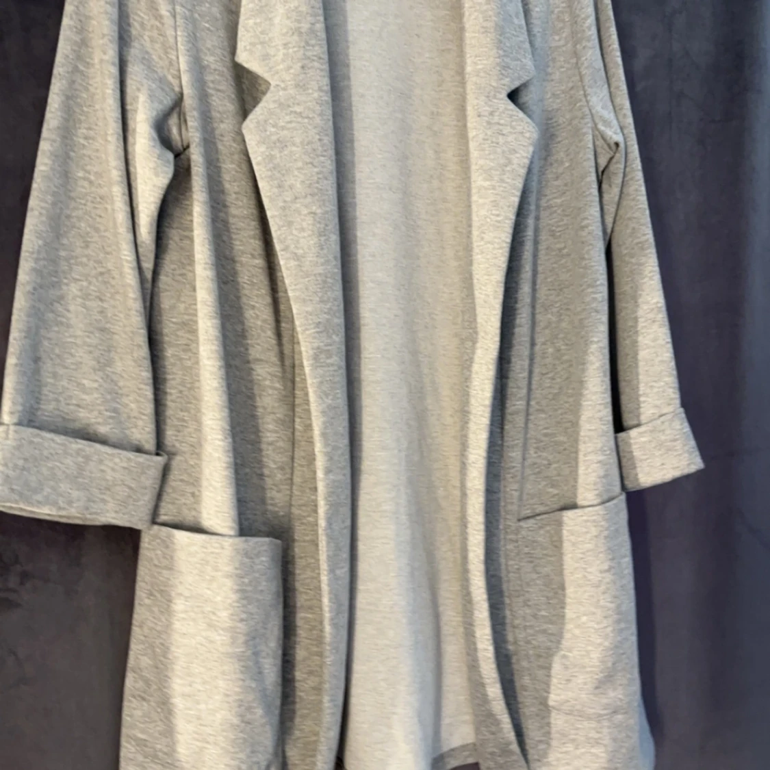 Grå kavaj i mjukistyg - 90