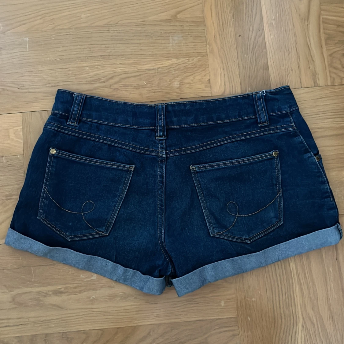 Mörkblå jeansshorts  - 90