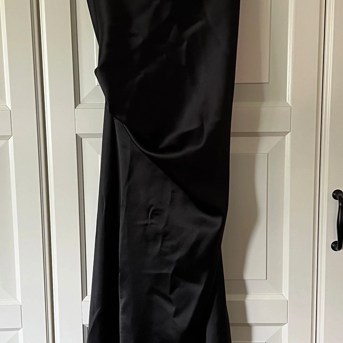 Zara satinklänning stl medium, ny!  - 90