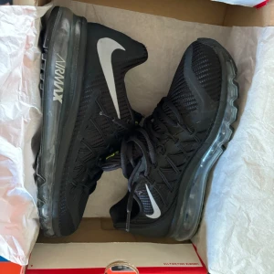 Nike air Max 2015 - Använda två gånger