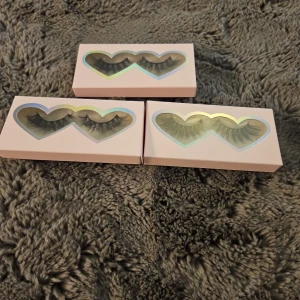 Superfina fransar 3-pack NYTT  - Snygga 3 pack ögonfransar i fina förpackningar.