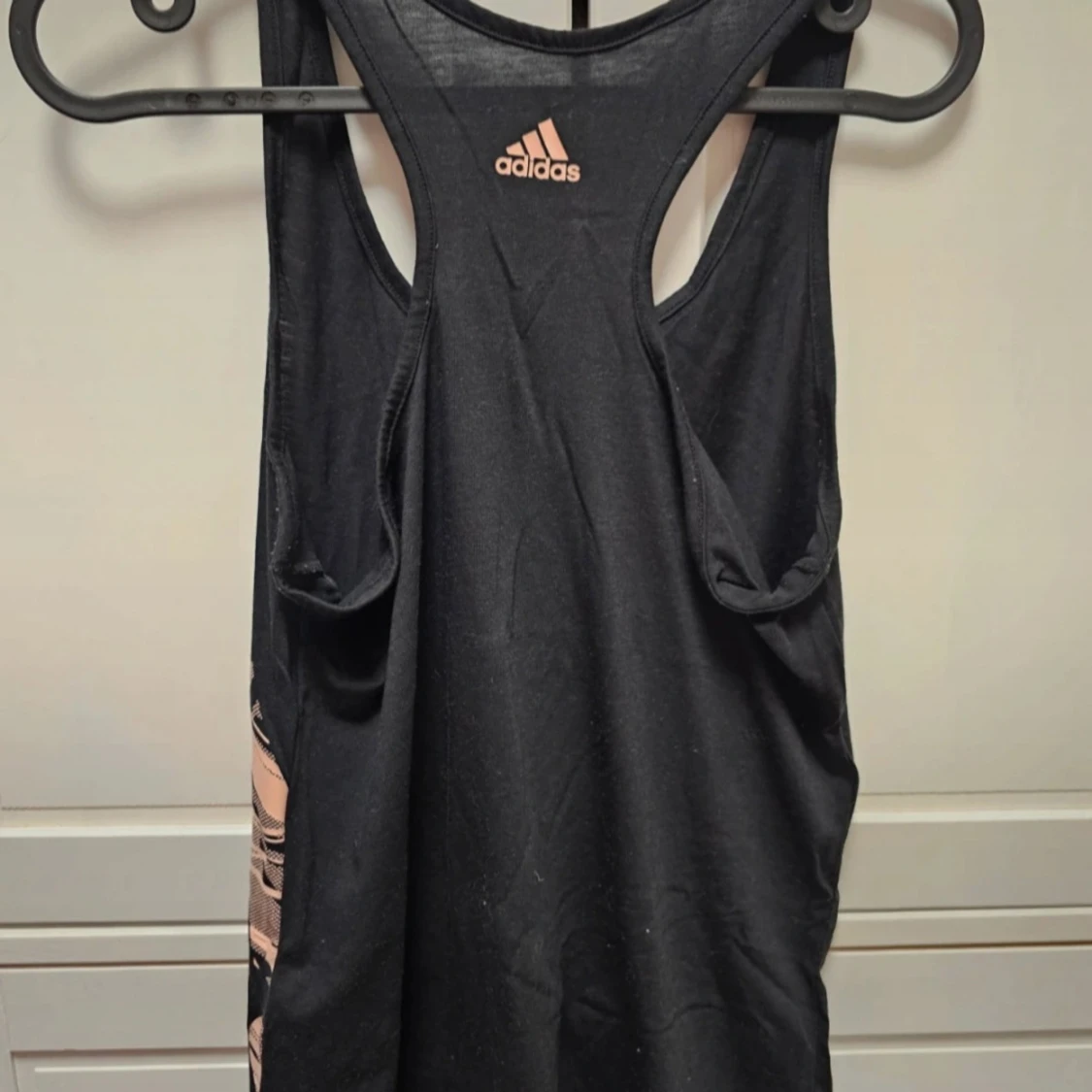 Svart linne från Adidas - 90